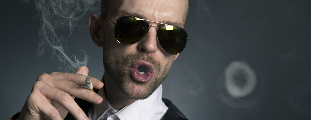 Historien bag aviator solbriller