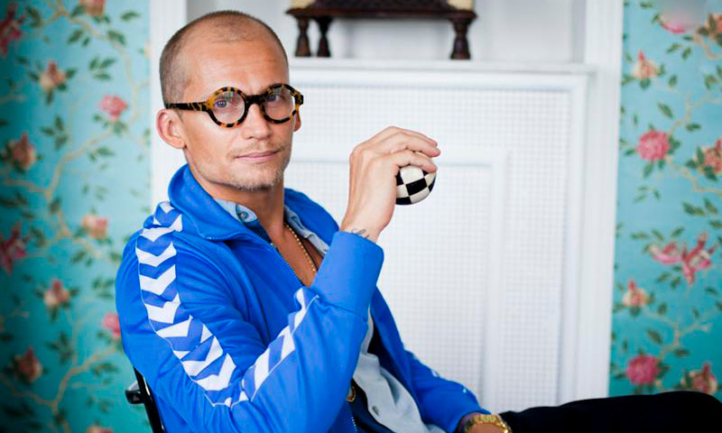 Christian Stadil med runde briller